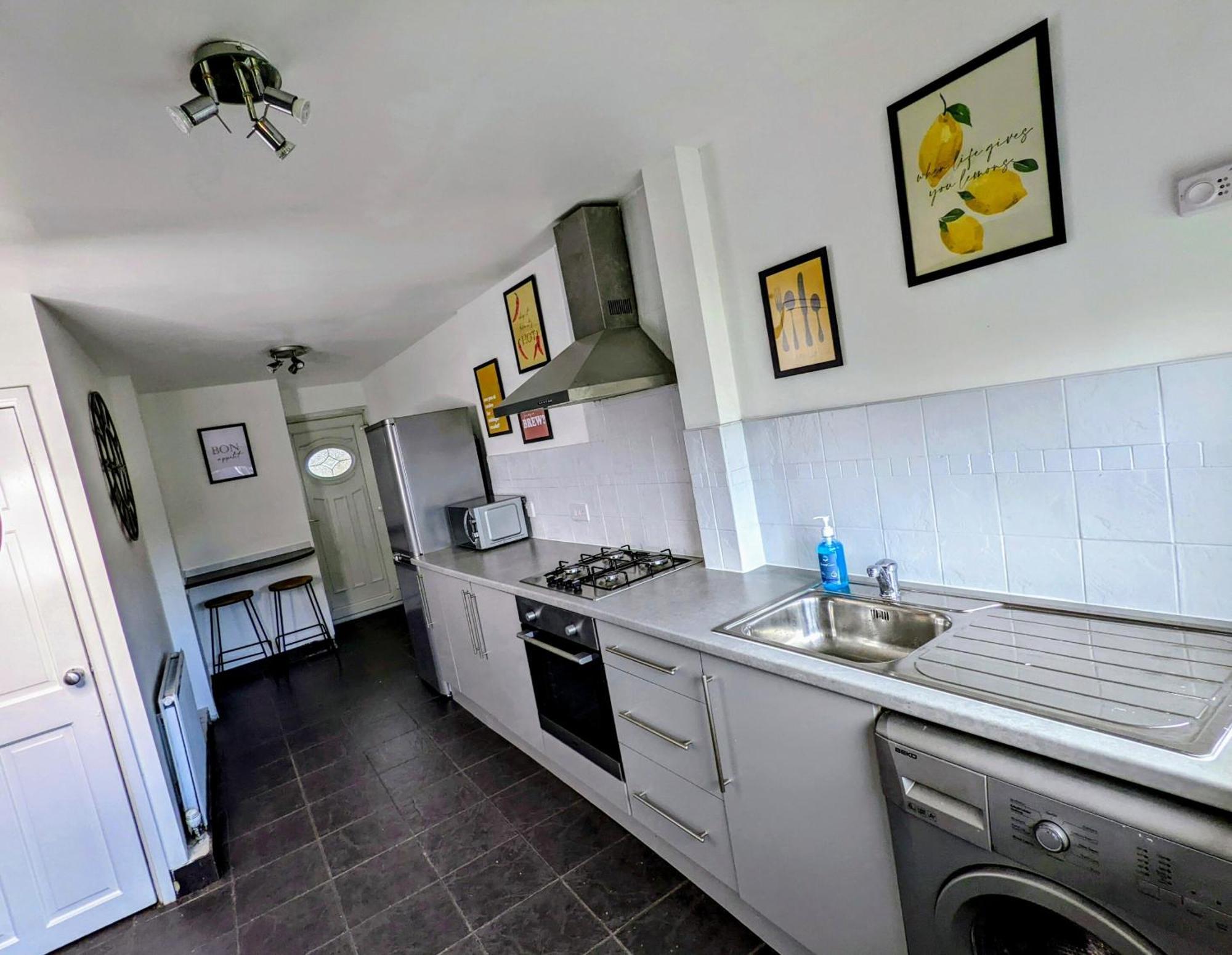 No 7 - Bright, Spacious 3 Bed Home With Parking & Wifi Гайтон Екстер'єр фото